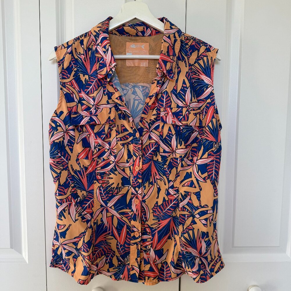 Sleeveless Tropical Print Button-Front Top in Peach and Navy